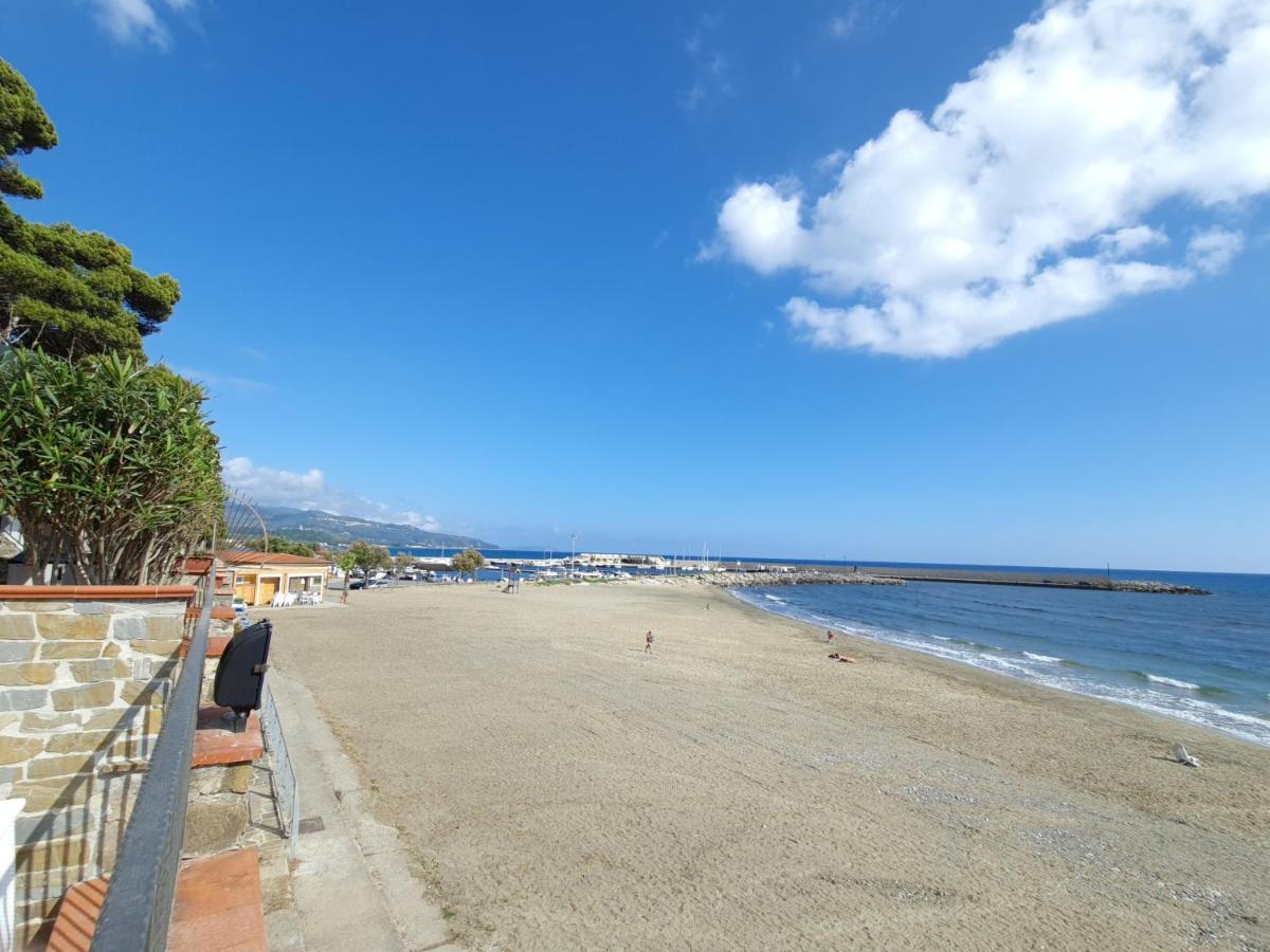 Villa Martina Mare Casal Velino Eksteriør billede